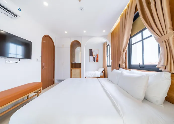 Azure Bay 3* Hạ Long